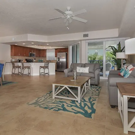 Beautiful Beach Themed 3 Bed 2 Bath End Unit Condo.Ow20-207
